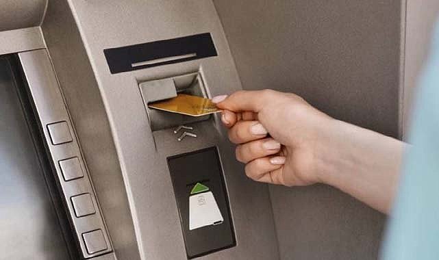 Yürürlüğe girdi! ATM'den para çekmeye gidenler neye uğradığını şaşırdı
