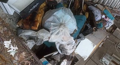 3 yaşındaki çocuk çakmakla oynarken evi yaktı