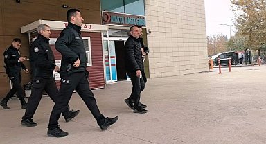 Aldattığını öne sürdüğü eşini boğarak öldürdü