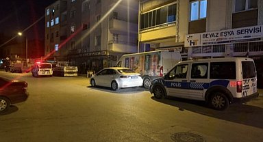 Alkollü genç babasını vurdu