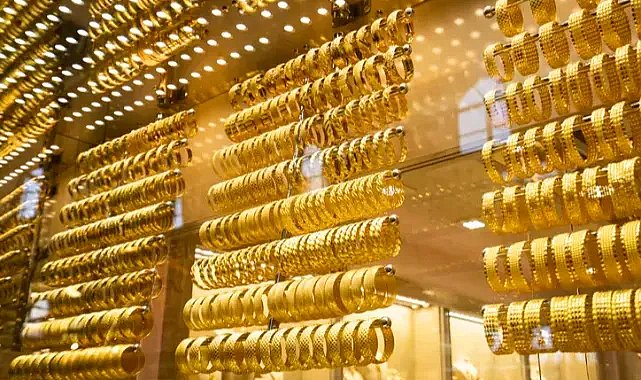 Altın piyasasında sert düşüş! Yatırımcılar ne yapmalı? 15 Kasım güncel altın fiyatları