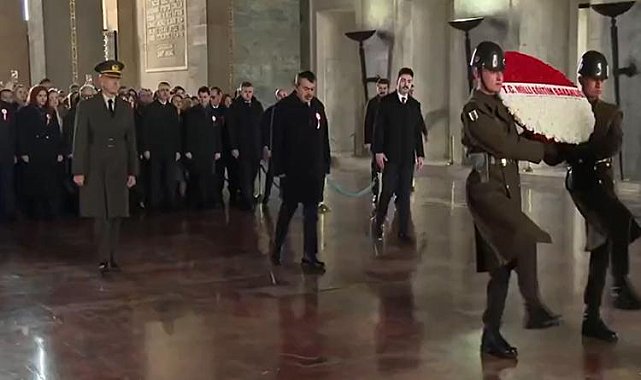 Bakan Tekin Anıtkabir'i ziyaret etti