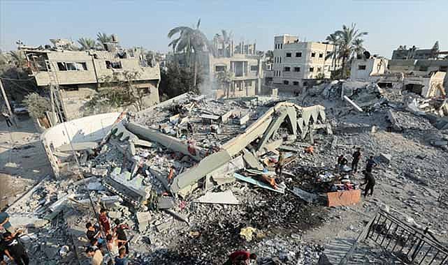 BM: Gazze mezarlığa döndü