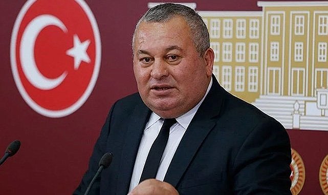 Cemal Enginyurt Demokrat Parti'den istifa etti