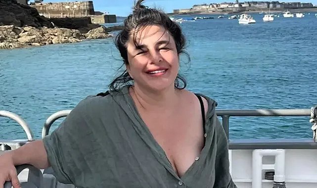Esra Dermancıoğlu'ndan çarpıcı itiraf: 'İlk seviştiğim adamı unutmak istemezdim'