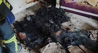 Evinde yanarak can verdi