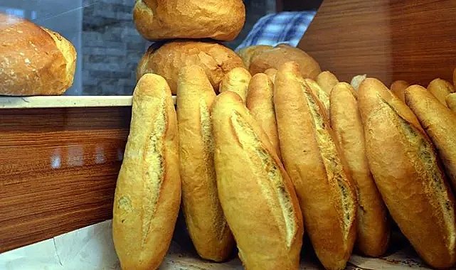 Fırıncılar rekabette! Ekmek 4 TL: Vatandaşın yüzü gülüyor