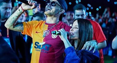 İcardi’ye darbe üstüne darbe! Bu kez Wanda Nara’dan değil şarkıcı Simge’den…