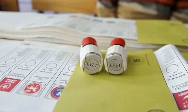 Kararsızlar seçim sonuçlarını sarsıyor: CHP ile AKP arasındaki yarış kızıştı!