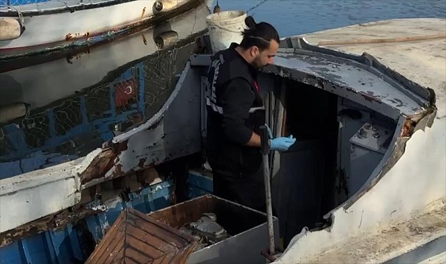 Küçükçekmece'de demirli bir teknede ceset bulundu