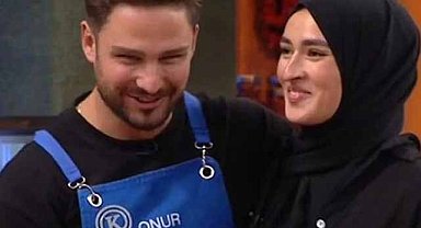 MasterChef 'te Onur ve Beyza aşk mı yaşıyor?