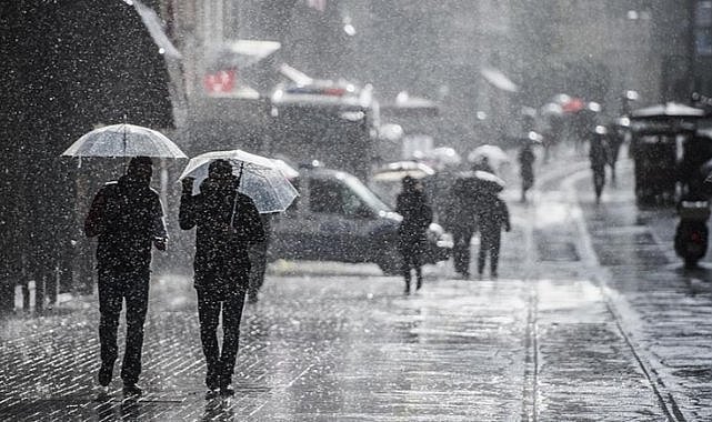Meteoroloji'den peş peşe uyarılar: Kar, sağanak ve kuvvetli fırtına