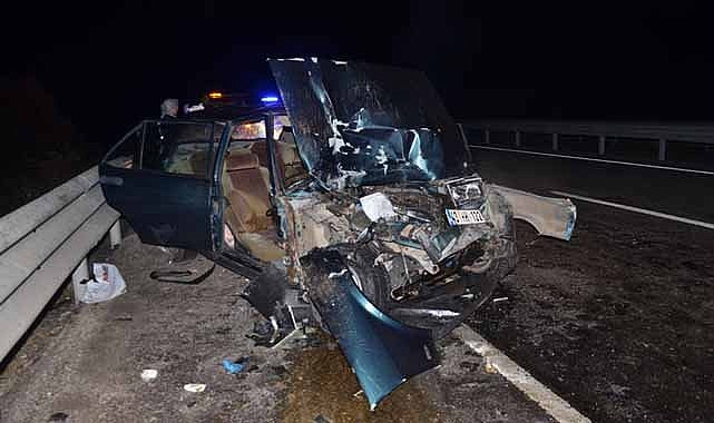 Otomobil iş makinesine çarptı! 1 ölü, 4 yaralı