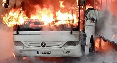 Samsun-Adana Seferindeki otobüs alevlere teslim oldu
