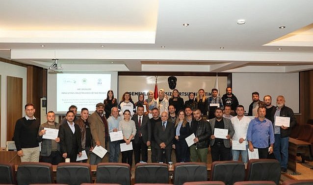 Samsun Büyükşehir Belediyesi'nden arı ürünleri ihracat eğitimi