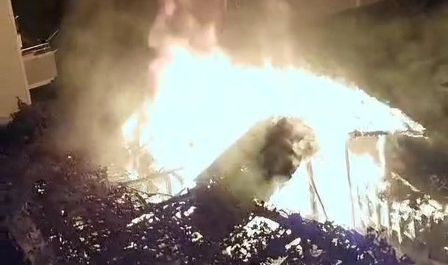 Samsun’da apartman bahçesinde korkutan yangın