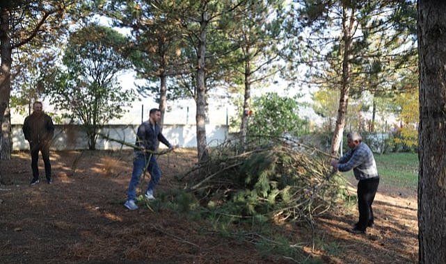 Samsun Kavak Belediyesi okul bahçelerini temizledi