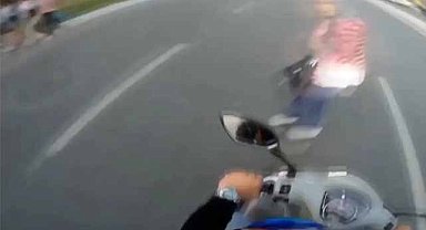 Samsun'un Bafra ilçesinde motosiklet yayalara çarptı