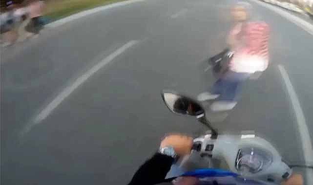 Samsun'un Bafra ilçesinde motosiklet yayalara çarptı