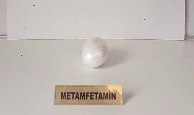 Samsun'un Kavak ilçesinde bir kişi 400 gram metamfetaminle yakalandı