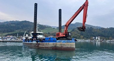 Samsun Yakakent Balıkçı Barınağı'nda dip temizliği