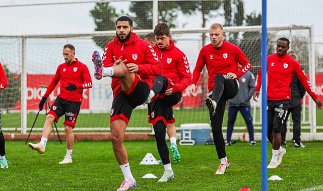 Samsunspor Alanyaspor'a önünde galibiyete kilitlendi