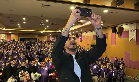 Samsunsporlu Zeki Yavru: Öğrencilerle birlikte olmaktan gurur duyuyoruz