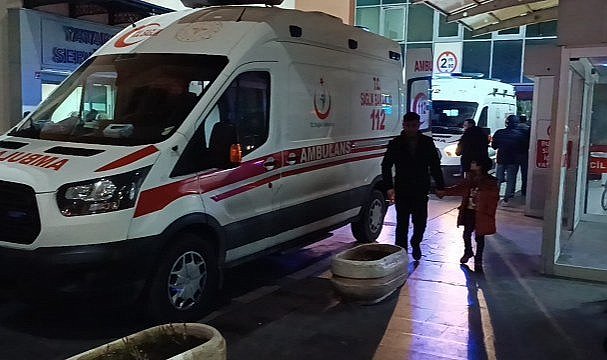 Sokak ortasında kendini ateşe verdi!