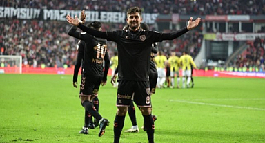 Soner Aydoğdu geçen sezon istatistiklerini 3 maçla geçti