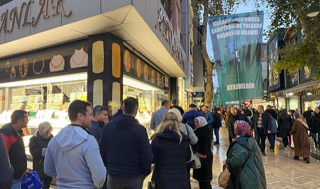 Ucuz altını duyan koştu