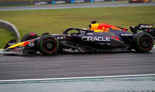 Verstappen, Formula 1'de 4. şampiyonluğunu kazandı