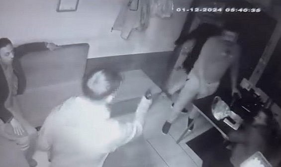 16 yaşındaki çocuk çağırdığı taksi gelmeyince dehşet saçtı!