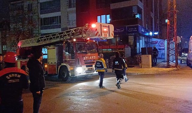 5 katlı binanın çatısında intihar etmeye çalışan şahsı polisler ikna etti!