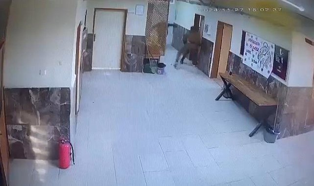 Adana'da ağabeyi, 2 öğretmeni döven kadın öğretmen açığa alındı