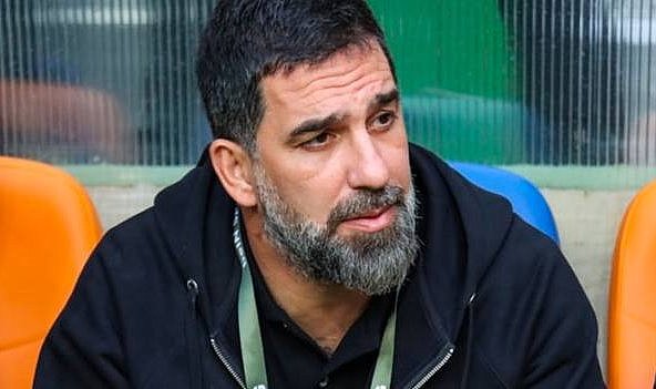 Arda Turan, Galatasaray maçından sonra 'Dünya Futbol Zirvesi' için yola çıkıyor