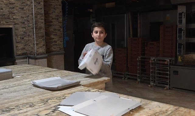 Bafra'lı Çınar, kutu katlama şampiyonu!