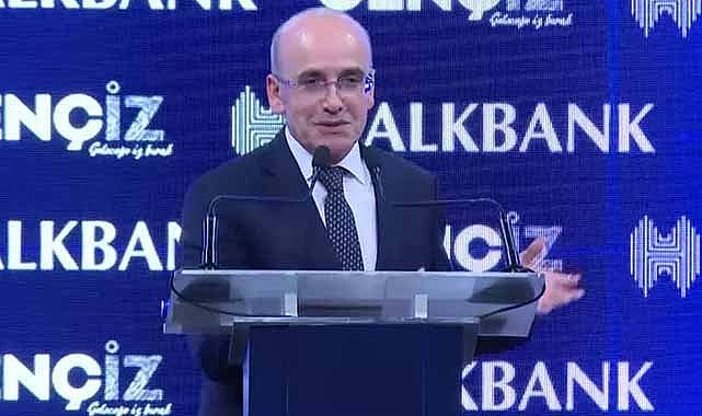 Bakan Şimşek'in sigara örneği gündem oldu