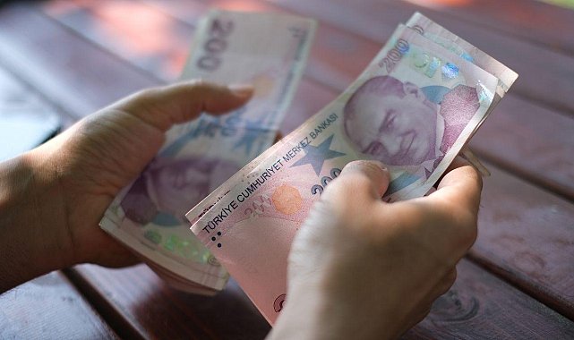 Bir dönem sona eriyor! Memurlar artık çift maaş alamayacak