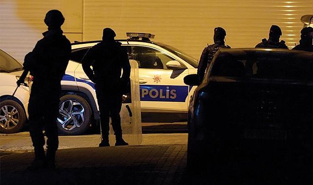 Esenyurt'ta bir şüpheli gözaltına alınmak istenince polis memurunu silahla yaraladı