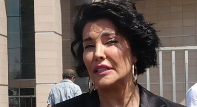 Eski manken Deniz Akkaya’ya şok gözaltı!