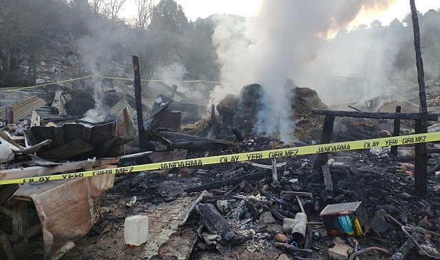 Evde çıkan yangında karı koca hayatını kaybetti