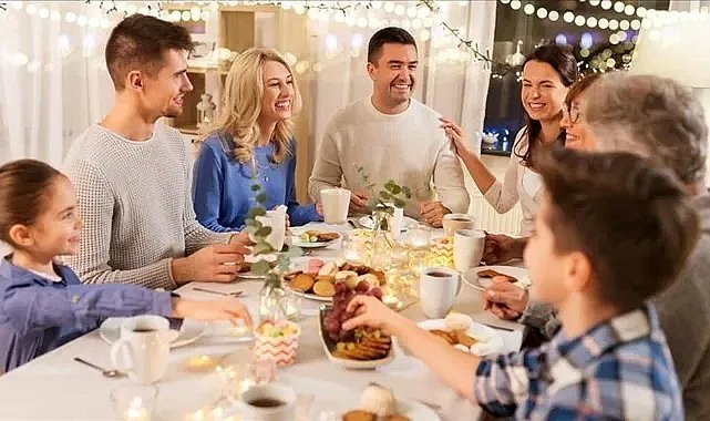 Evde yılbaşı akşamı sofra kurmanın maliyeti ne kadar? 4 kişilik bir aile ne kadar harcaması lazım?
