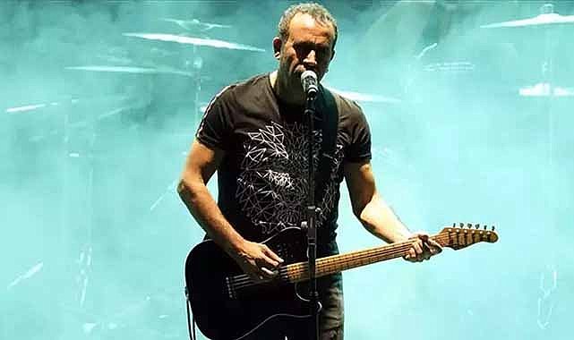 Haluk Levent sevenlerini korkuttu