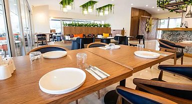 Hesabı öderken dikkat: 700 TL’lik bahşiş gündem oldu!