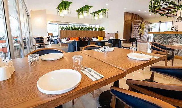 Hesabı öderken dikkat: 700 TL’lik bahşiş gündem oldu!