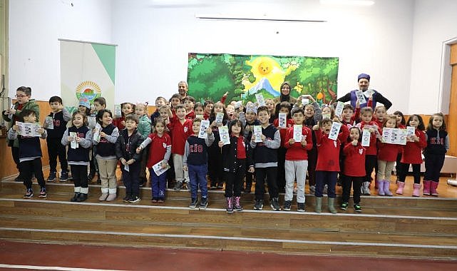 İlkadım'da öğrencilere çevre bilinci aşılanıyor!  'Atık Adası' tiyatro gösterisi