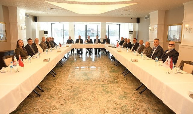 İş insanlarından Samsun’un öncelikleri, problemleri ve çözümüne yönelik toplantı