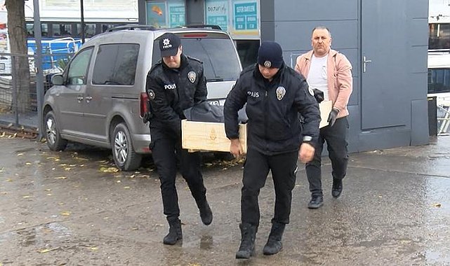 Kadıköy'de denizde erkek cesedi bulundu