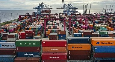 Kasım ayında dış ticaret açığı azaldı, ihracat geriledi