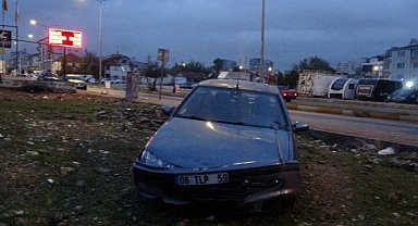 Kaza geliyorum dedi! 14 yaşındaki çocuk kullandığı otomobille bir aileyi ezdi